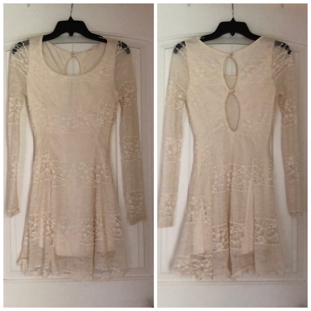 Nordstrom Cream lace dress, sleeves+double keyhole